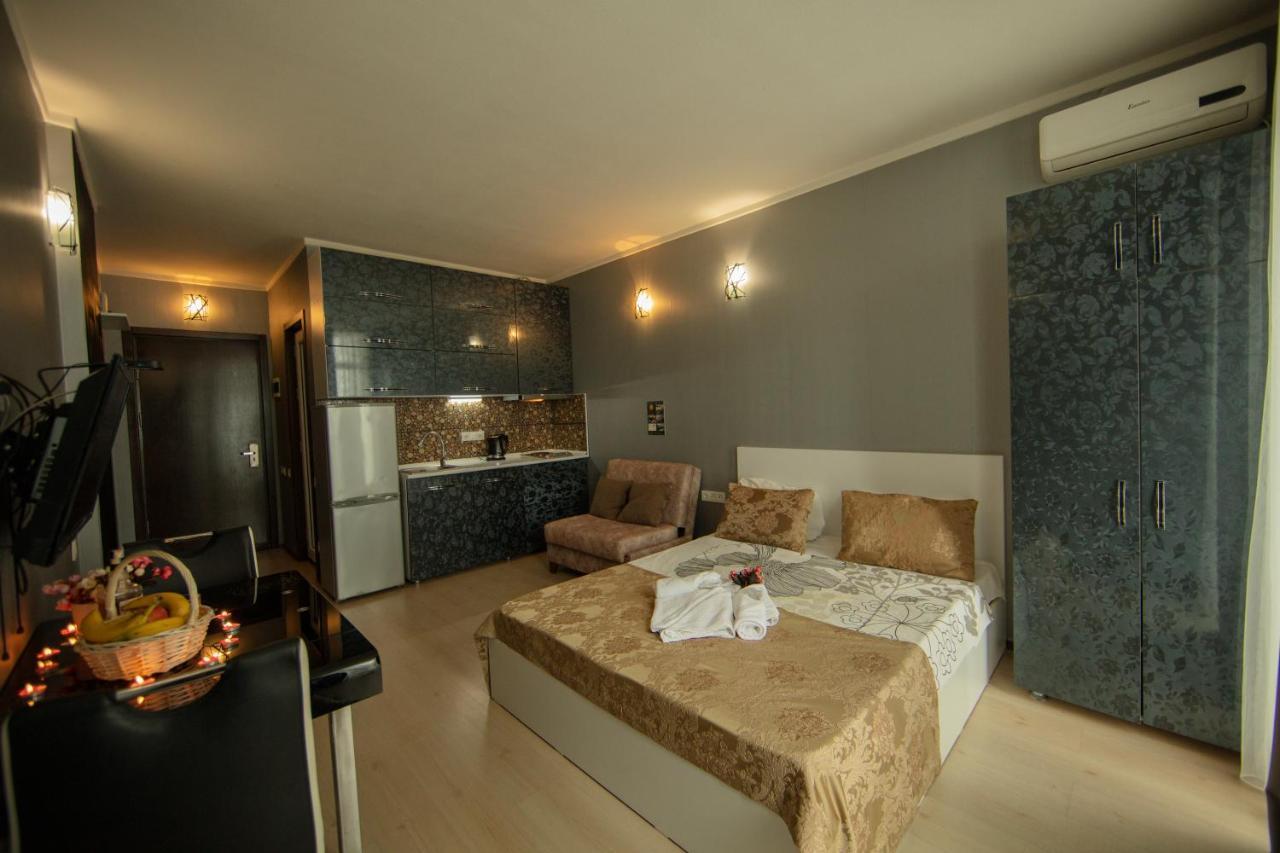 Tower Apartments Batumi Bagian luar foto