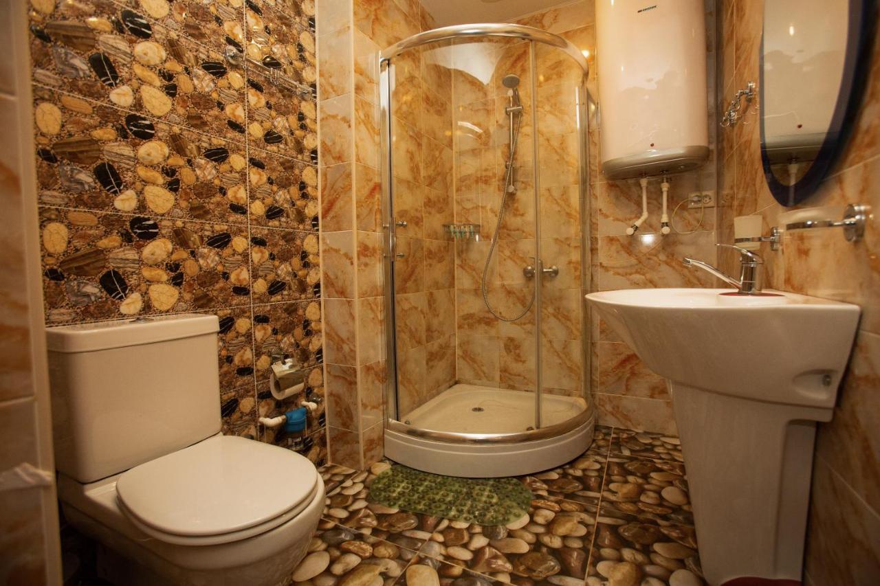 Tower Apartments Batumi Bagian luar foto