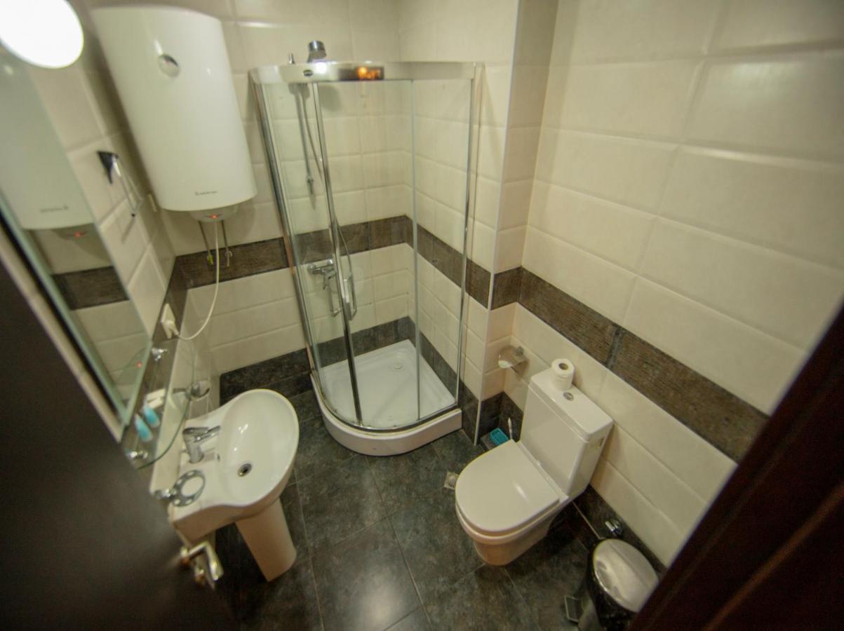 Tower Apartments Batumi Bagian luar foto