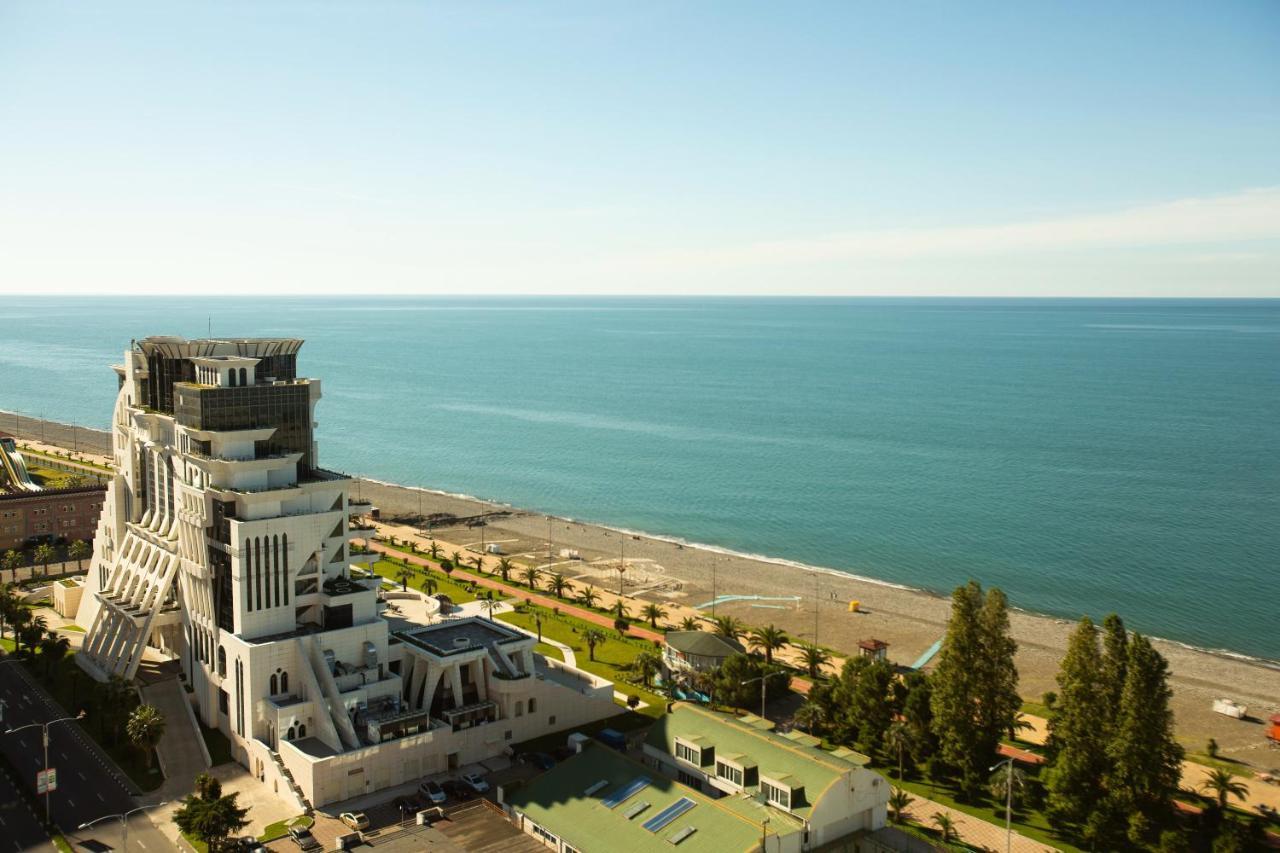 Tower Apartments Batumi Bagian luar foto