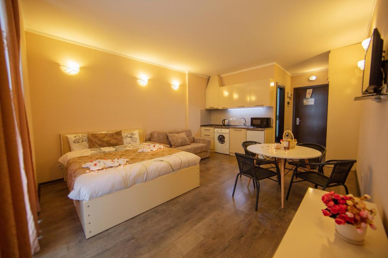 Tower Apartments Batumi Bagian luar foto