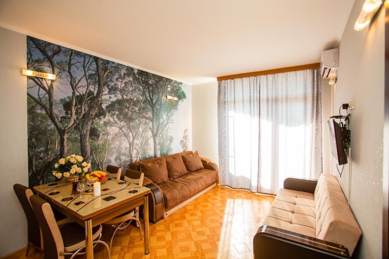 Tower Apartments Batumi Bagian luar foto