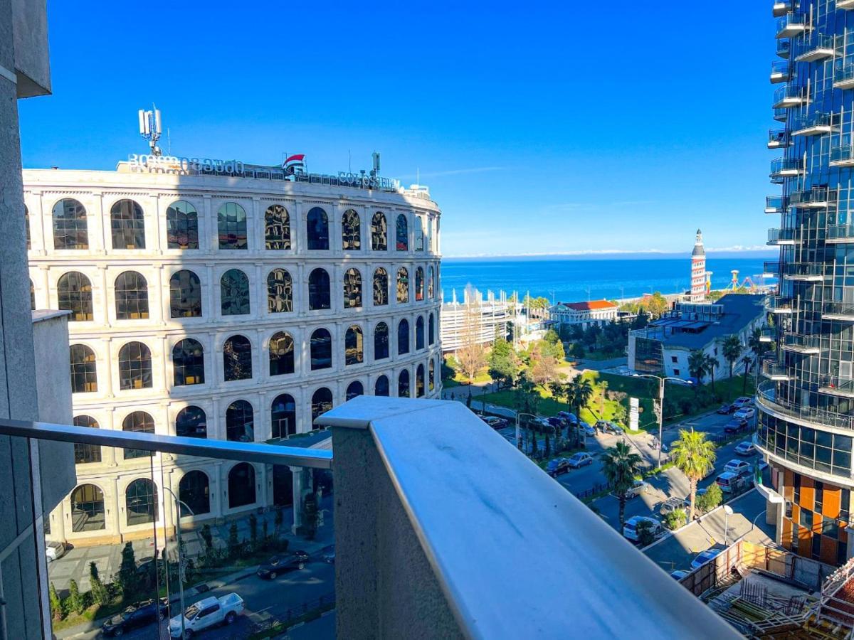 Tower Apartments Batumi Bagian luar foto