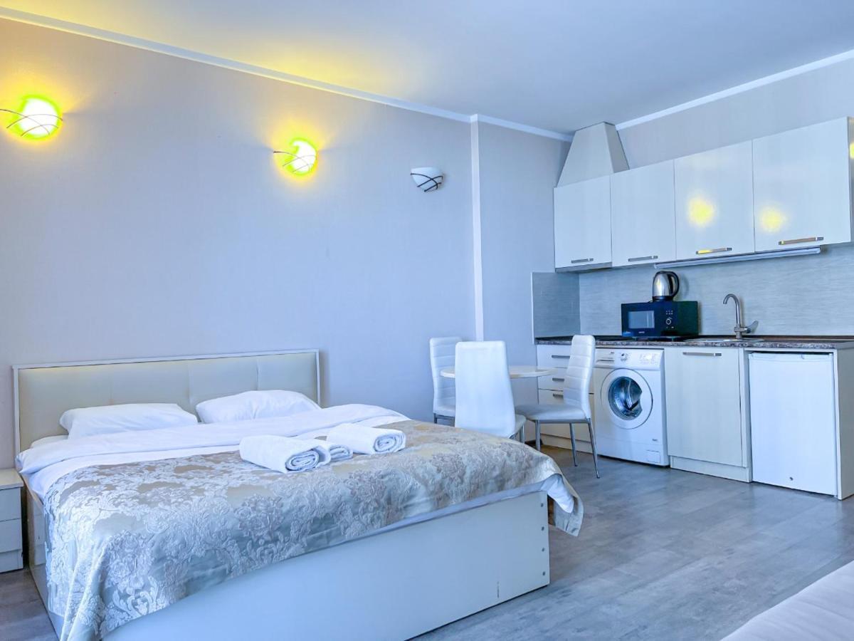 Tower Apartments Batumi Bagian luar foto