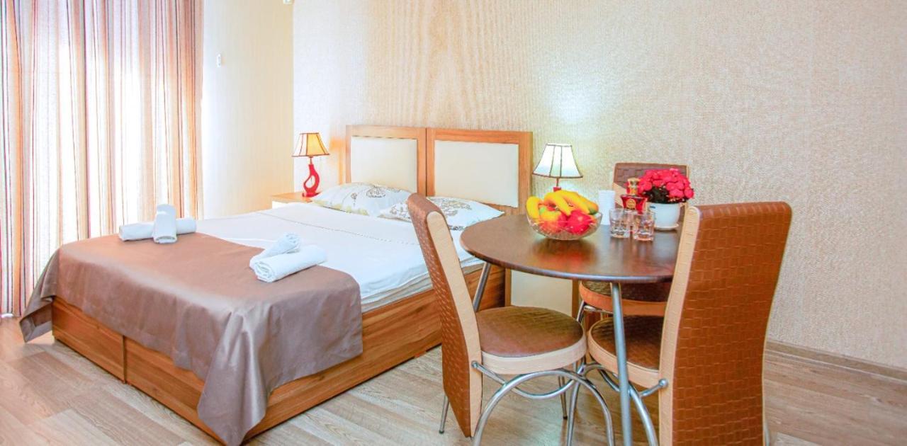 Tower Apartments Batumi Bagian luar foto