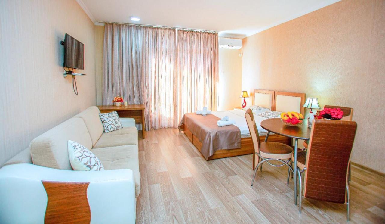 Tower Apartments Batumi Bagian luar foto