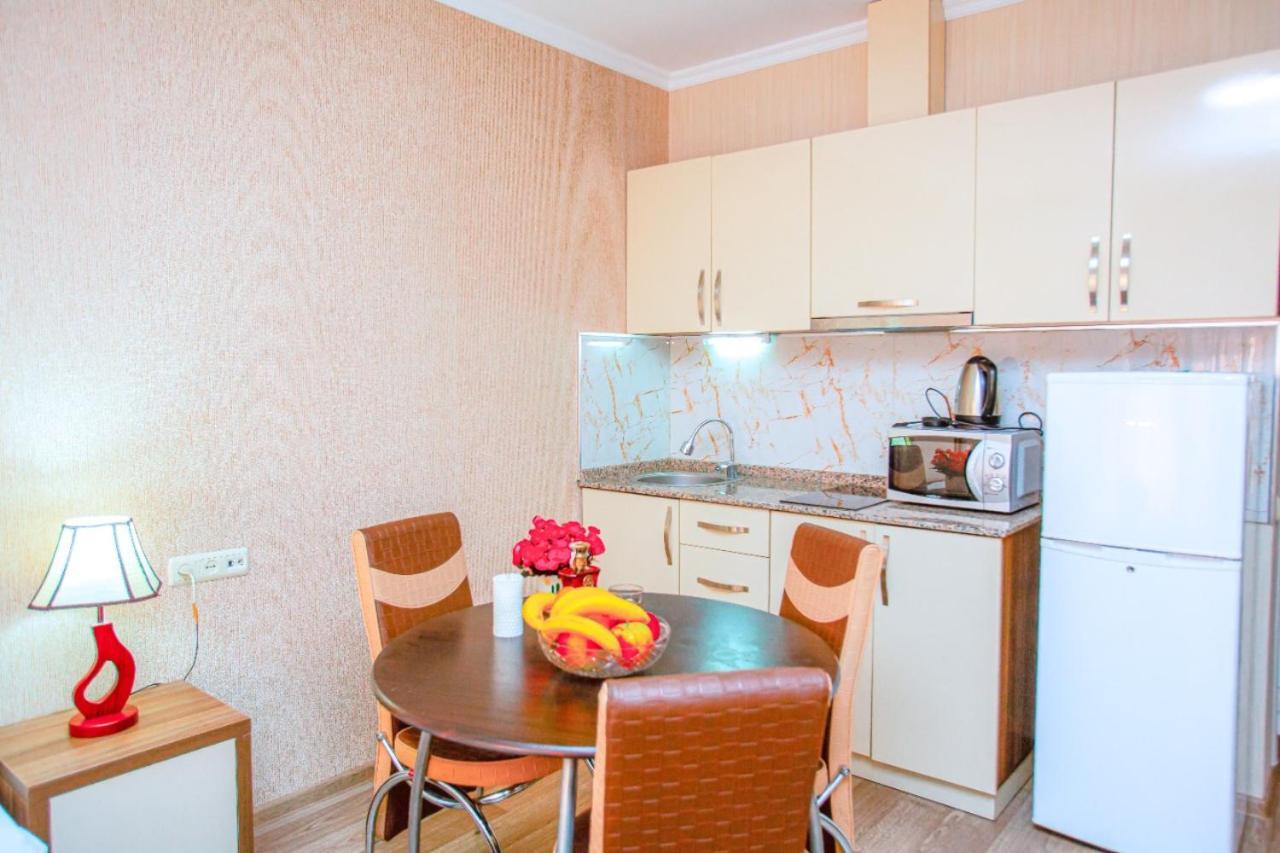 Tower Apartments Batumi Bagian luar foto